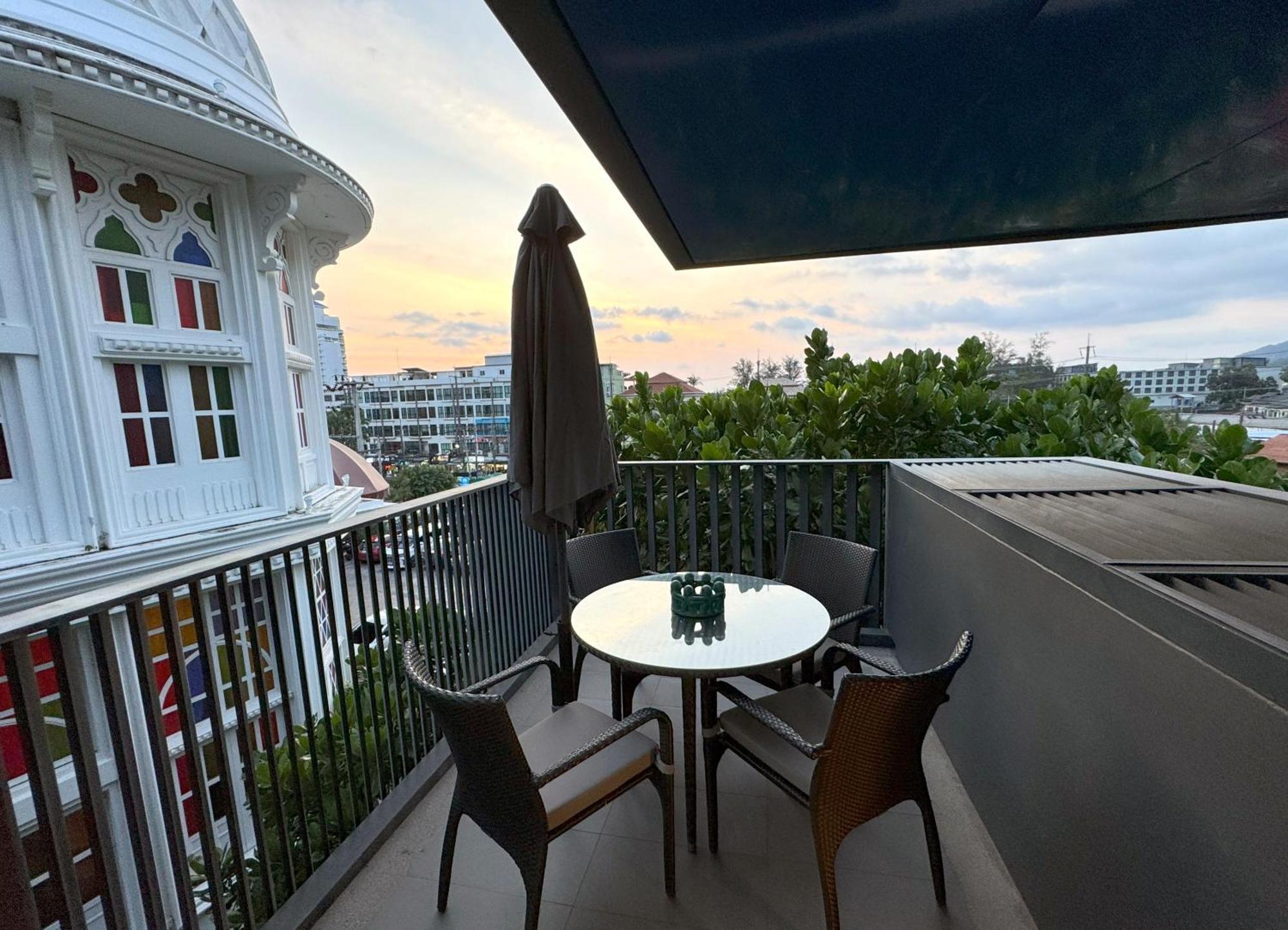 The Deck Condominium By Lofty Patong Exterior photo